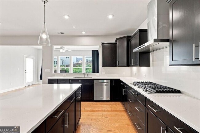 Building Photo - 406 Riverclub Rd