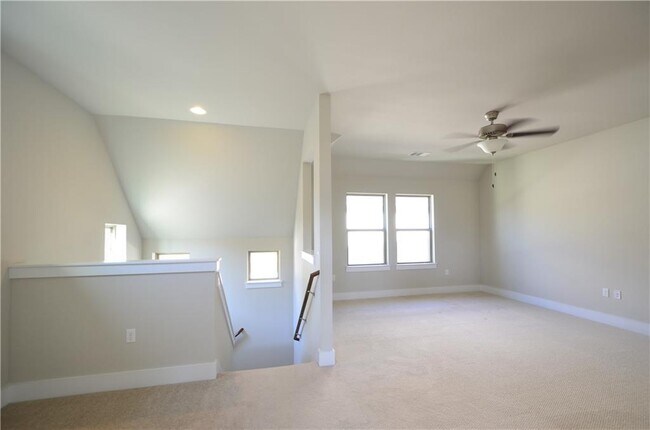 Building Photo - 13001 Hymeadow Dr