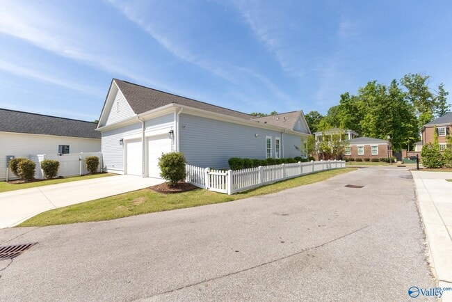 Building Photo - 21 Stone Mason Way NW