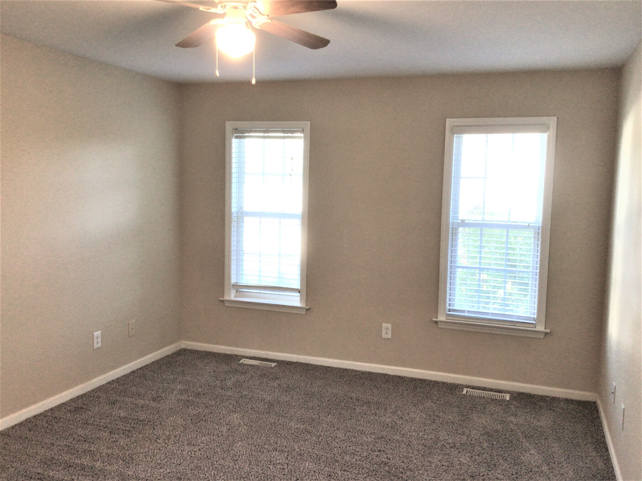 Building Photo - 5530 Brookdale Ridge Dr