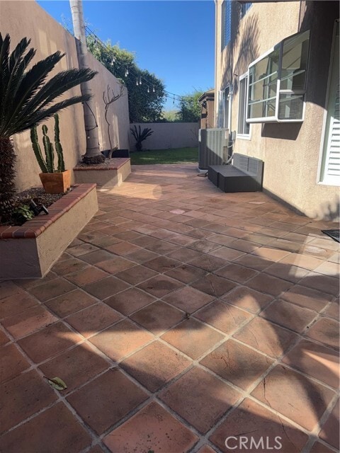 Building Photo - 1053 Regatta