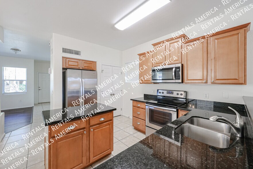 Building Photo - 3005 W Ferruccio Pl