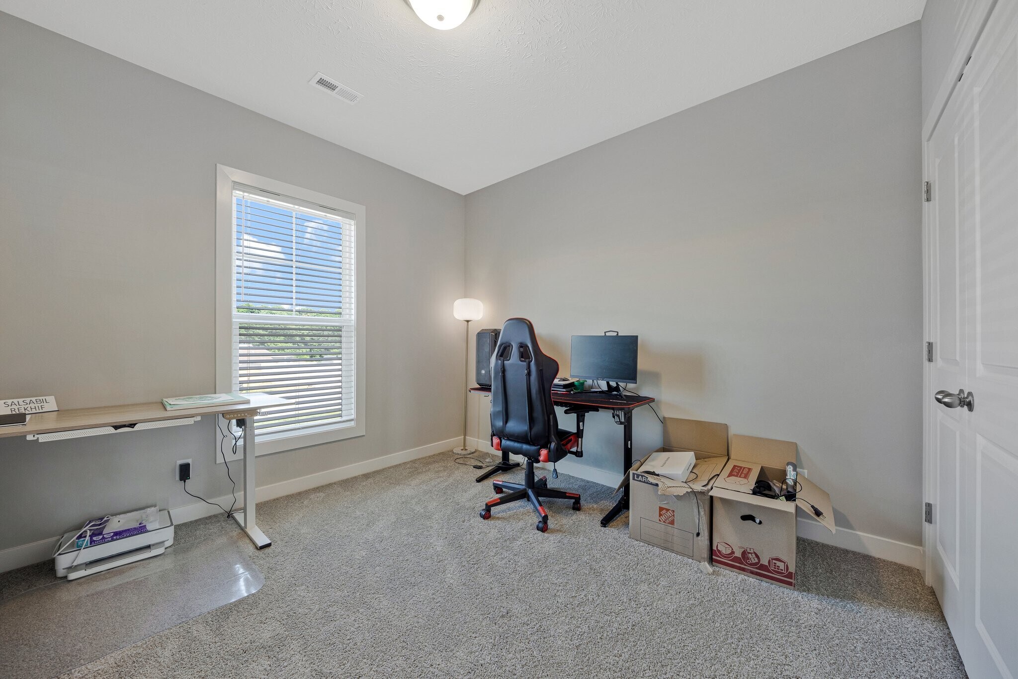 Building Photo - 2647 Hauschild Dr