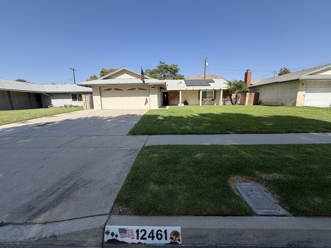 Building Photo - 12461 Vivienda Ave