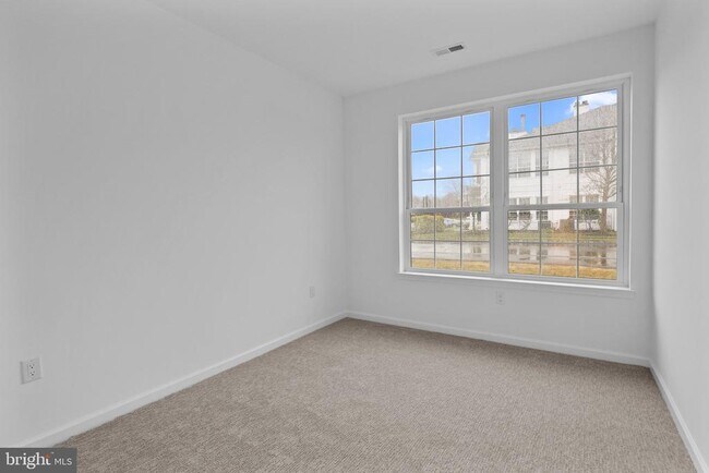 Building Photo - 11112 Cornerstone Dr