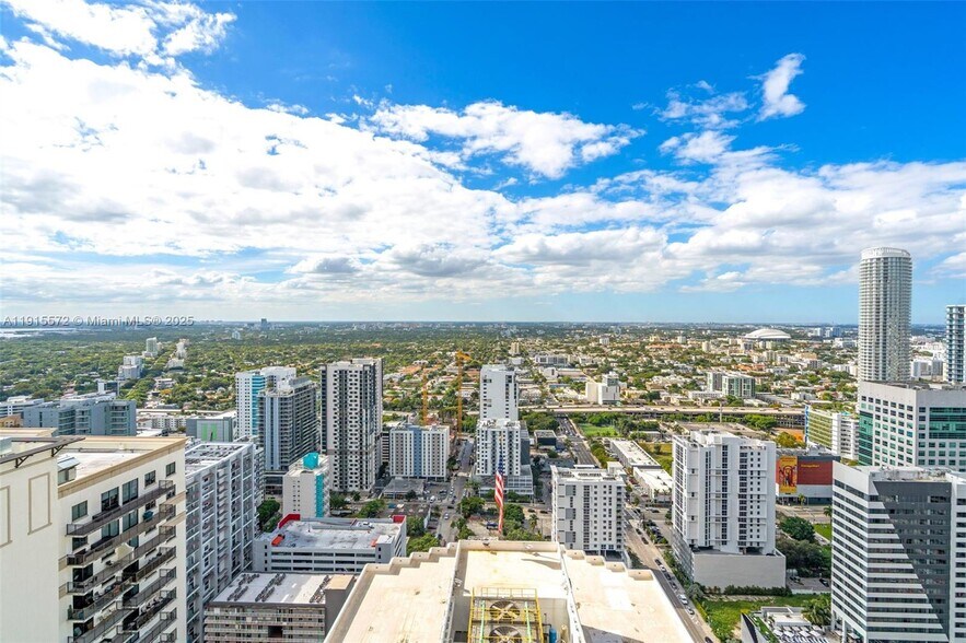 Building Photo - 55 SW 9th St