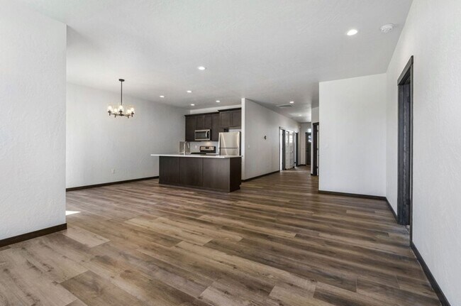 Building Photo - Newer Construction with 28X36 Shop!