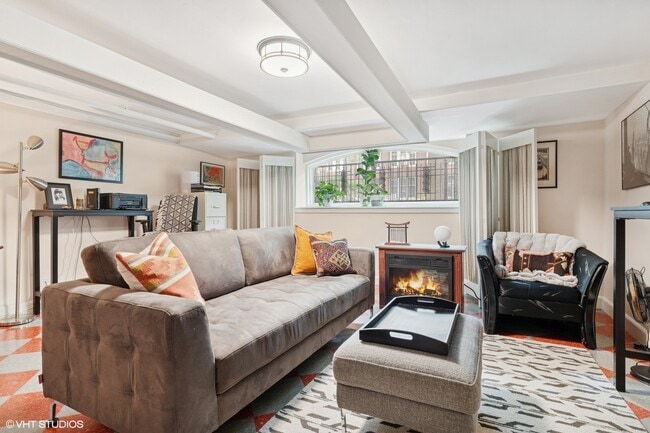 Building Photo - 5146 N Leavitt St