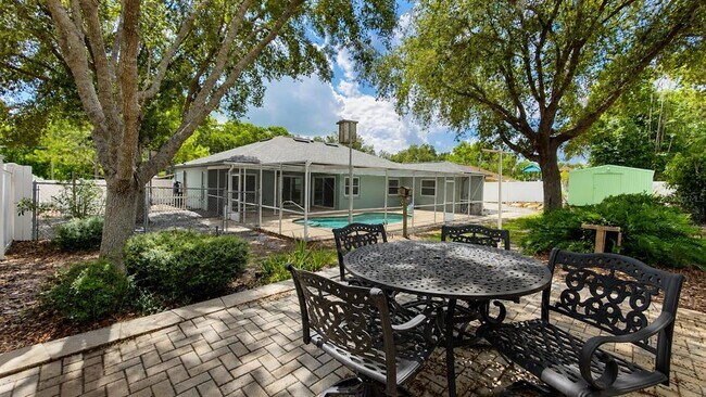 Building Photo - 2469 Lackland Ave