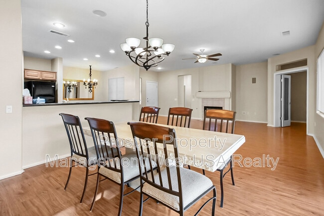 Building Photo - 17547 W Calistoga Dr