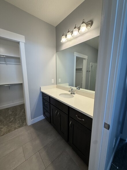 Building Photo - 12267 S Macdill Ct