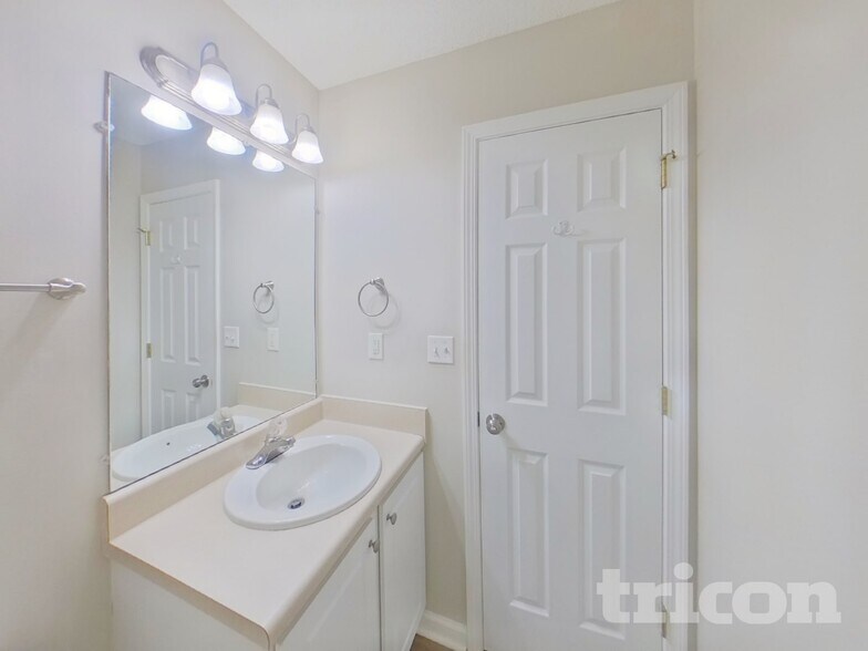 Building Photo - 21 Riva Ridge Ln