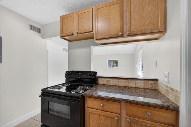 Building Photo - 821 Lighthouse Dr