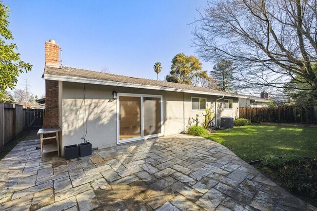 Building Photo - 6386 Blackwood Dr