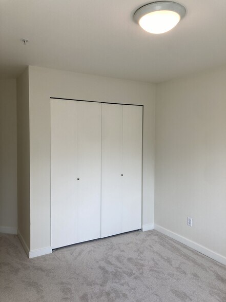 Building Photo - 1805 Bellevue Ave