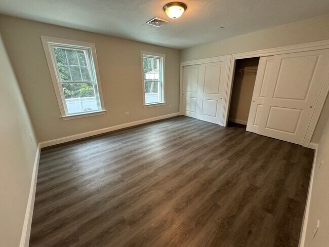 Building Photo - 320 Middlesex Ave