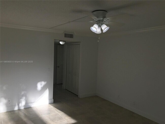 Building Photo - 16521 Blatt Blvd