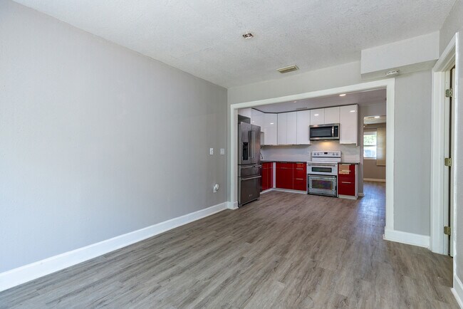 Building Photo - 4717 W Leila Ave