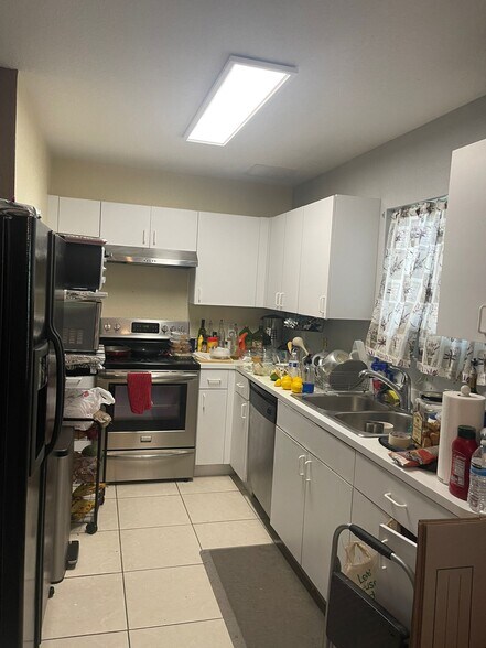 Building Photo - 4942 Garden Ct