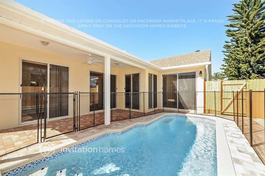 Building Photo - 1800 Wood Haven St