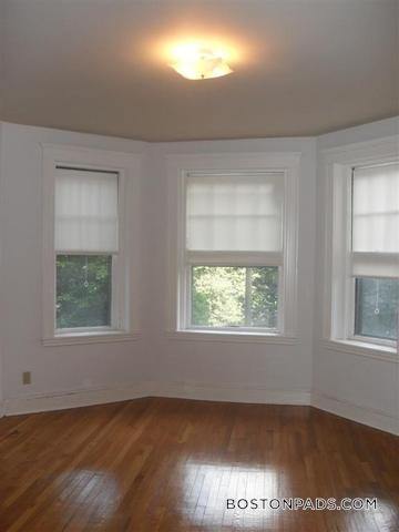 Building Photo - 137 Park Dr