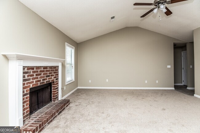 Building Photo - 831 Rosewood Cir