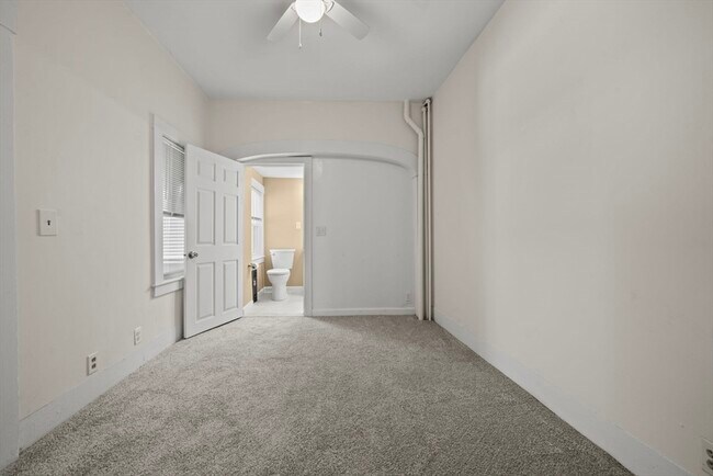 Building Photo - 99 Montvale Ave