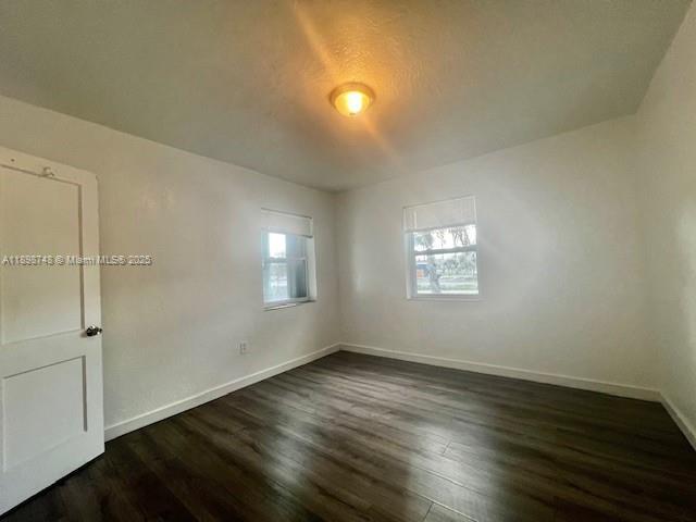 Building Photo - 805 NE 134th St