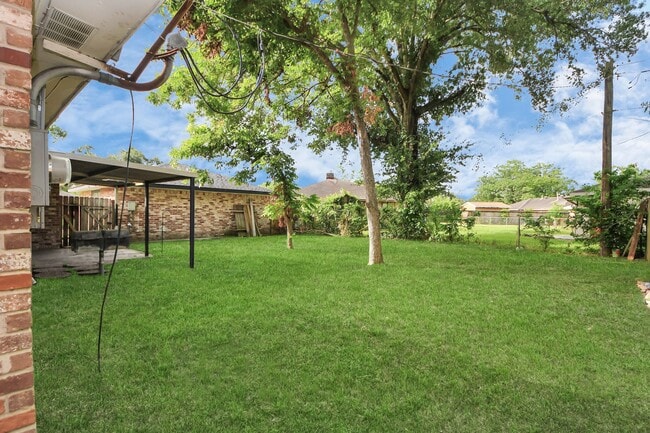 Building Photo - 15135 Chipman Ln.