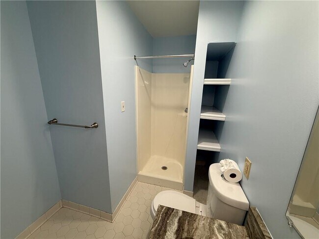 Building Photo - 3512 Shadowwood Ct
