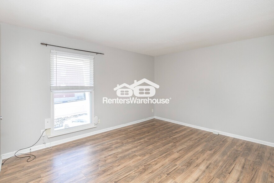 Building Photo - 3602 Gillham Rd