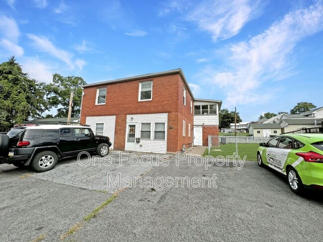 Building Photo - 209 Peach St