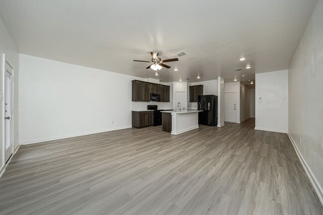 Building Photo - 8433 Adelaide Dr