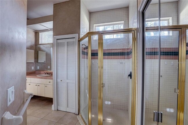 Building Photo - 2208 Hampstead Ct