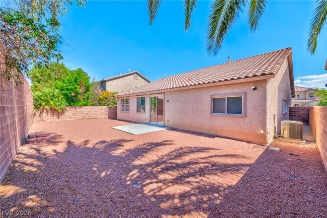 Building Photo - 2116 Mistle Thrush Dr