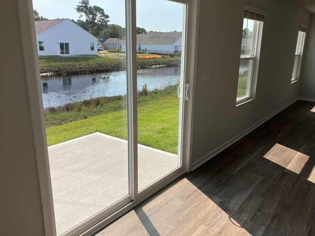 Building Photo - 3 Bedroom 2 Bathroom House- Groves at Sout...