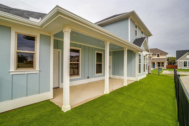 Building Photo - 300 Red Bird Ln