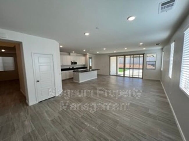 Building Photo - 30960 Falling Star Pl