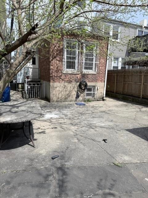 Building Photo - 85 Laidlaw Ave