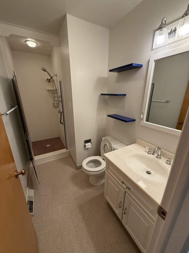 Building Photo - 3201 7th Ave S