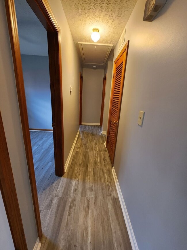 Building Photo - Beautiful 3 Bedroom 1 Bathroom Home