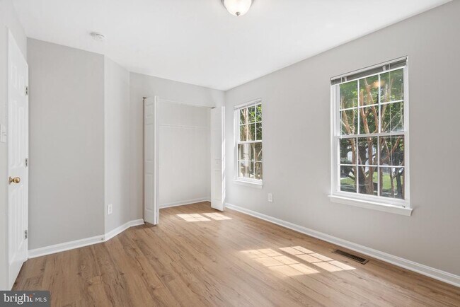 Building Photo - 26091 Lands End Dr