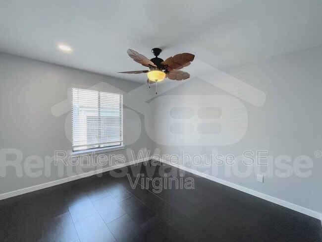 Building Photo - 2325 Sea Shell Rd