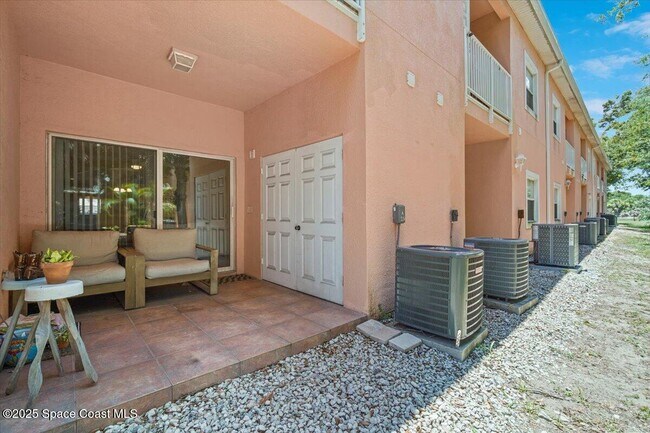 Building Photo - 2097 Hidden Grove Ln