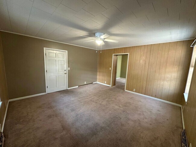 Building Photo - 1701 Broadway