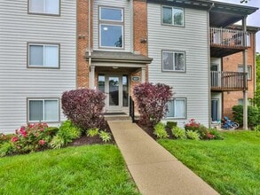 Building Photo - 8831 Eagleview Dr