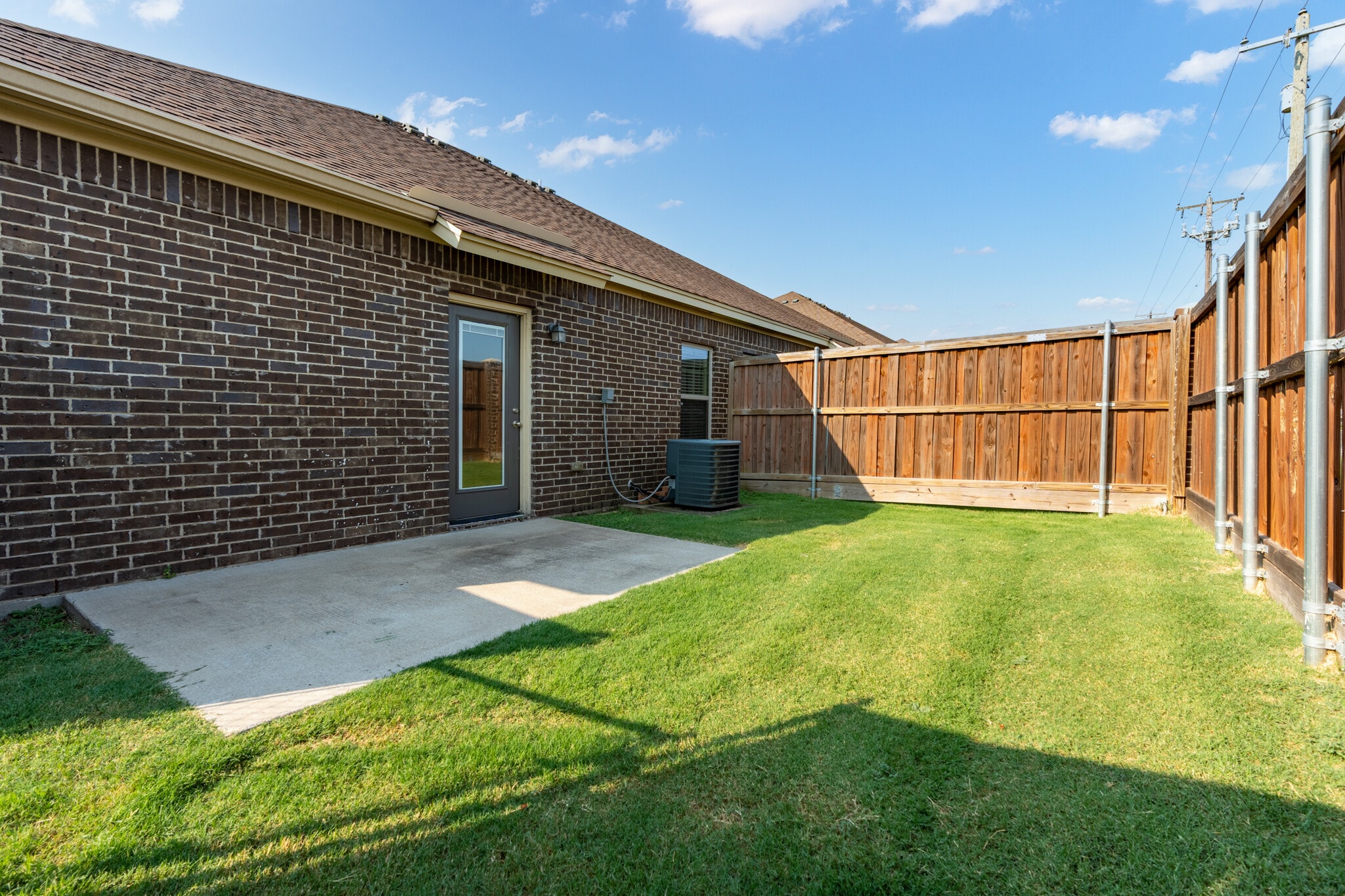 Building Photo - 301 W Panther Way