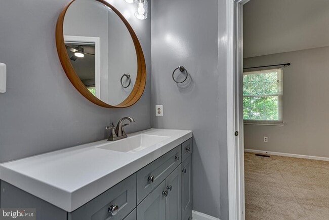 Building Photo - 8508 Blue Bird Woods Ct