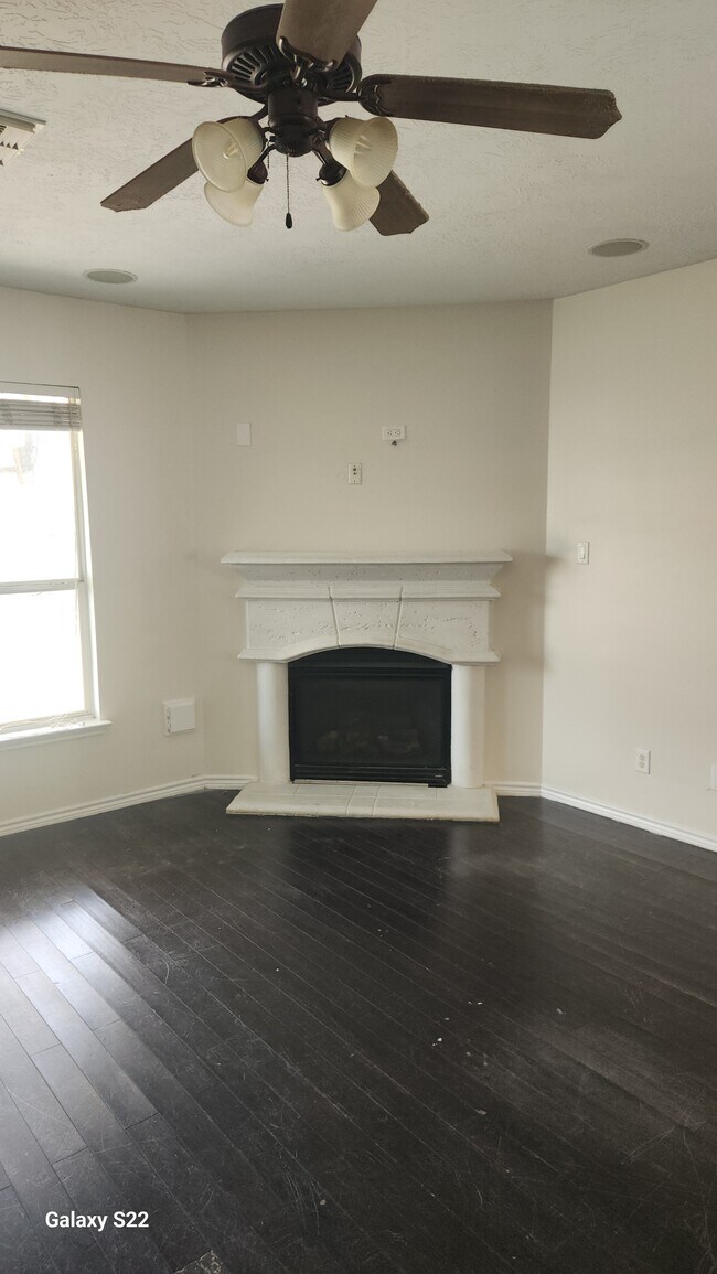 Building Photo - 4914 Trailing Clover Ct