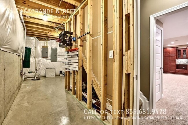 Building Photo - 21 Casagrande St